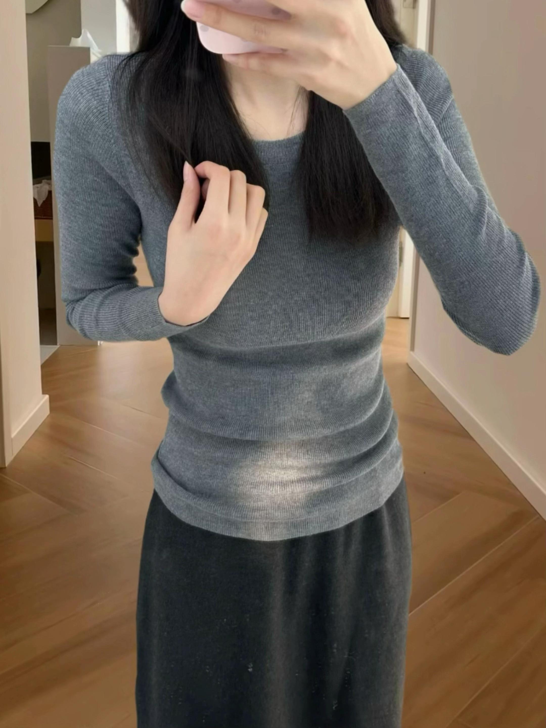 灰色真的太适合秋冬了!满满的高级感!#打底衫 #打底衫女 #针织衫 #长袖打底衫 #秋冬新款