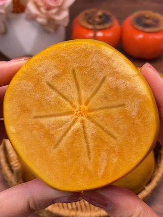 比软柿子好吃太多了,每个都是冰糖心的巧克力脆柿子#新鲜采摘 #应季水果 #这个真的太好吃了 #柿子 #脆柿子