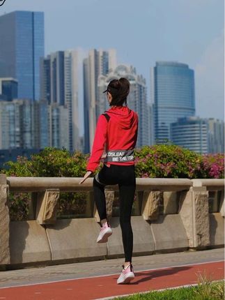 科里夫外套搭配裤子,一套大活动,帅气有型一套#跑步治愈一切 #跑步装备 #外套穿搭 #运动外套推荐