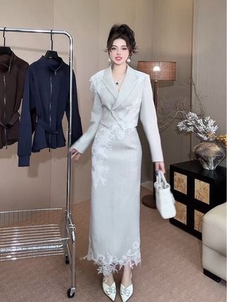 “小克同款”十字架烫钻连帽外套来了#高级感穿搭 #时尚