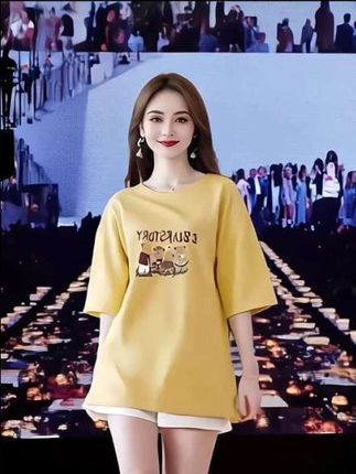 #李一桐米兰上演高智风穿搭 #时尚减龄穿搭 #女神范 #爱了爱了 #看过来