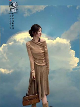 #秋天变时髦就从韩系穿搭开始 #小个子初秋显瘦穿搭 #秋冬穿搭和饰品搭配来了 #早秋穿搭三分钟出门不是梦 #早秋焦糖色氛围感穿搭 @抖加🔥上热门🔥dou+🔥热点宝