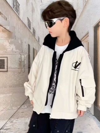 男童痞帅外套春秋款2025春装新款中大童酷帅夹克男孩时髦连帽衫潮#男童夹克外套 #连帽外套 #痞帅男孩 #大童夹克男外套