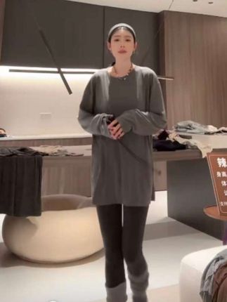 巨百搭一件打底,单穿内搭都可以#徐璐琥珀系亮片裙贵气满满 #简约穿搭 #穿搭小心机