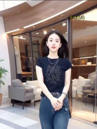 夏季时尚大码T恤上衣#时尚气质穿搭 #夏季穿搭 #百搭上衣 #遮肉显瘦穿搭 #休闲减龄穿搭