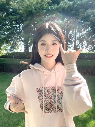 今天是阳光小女孩~ #nstnewstart发芽计划#手势舞 #穿搭