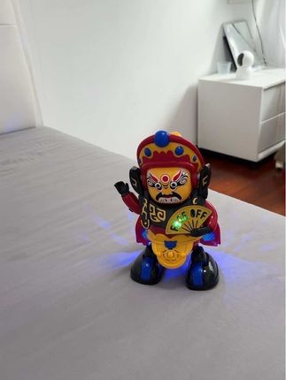 这个变脸娃娃也好玩了吧 宝宝每天都看好久 练习抬头追视 还能哄娃 真是个带娃神器#自己玩的不亦乐乎 #婴儿玩具 #川剧变脸玩具 #练抬头