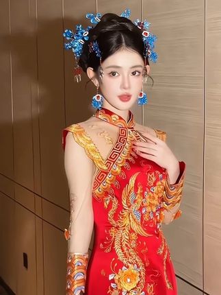 新娘中式秀禾服头饰 #中式新娘造型 #新娘中式秀禾造型 #新娘中式头饰 #新娘中式发饰 #中式造型