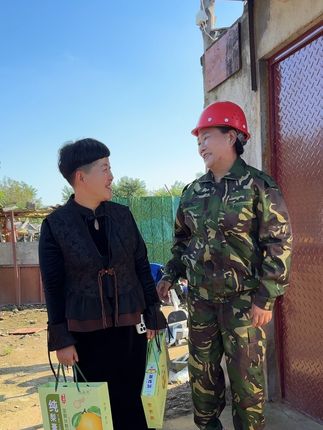 家人们,过节走亲访友,送纯梨膏最有面子,另外不管老人孩子,喝喝都会身体倍棒,左下方小黄车里有,放心拍去吧,没单都有运费险和试喝包,好喝留下,不好喝原路返回,全额 退款