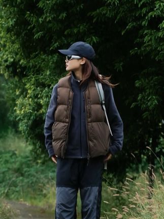#户外穿搭 #棉马甲 #马甲 #秋冬穿搭 男女同款,日常休闲、上班通勤、户外露营、旅行皆可穿,保暖又时尚,秋冬不担心噼里啪啦的啦!