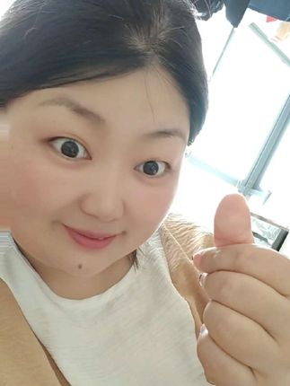 三只松鼠甘肃民勤蜜瓜果肉香甜多汁,咬上一口就能感受到满满的甜蜜味道,炎热的夏天冰镇后的口感也是很多宝宝们拒绝不了的吧#甘肃民勤蜜瓜#蜜瓜