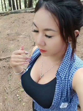 世界上最美的感受是发现自己的心在笑