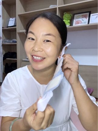 长时间离不开电脑和手机的学生党和上班族,睡前给眼睛做个三十分钟的spa,温温热热的蒸汽,放松紧绷了一天的眼睛,舒缓一天的眼疲劳,真的太舒服了。#好物推荐🔥 #蒸汽眼罩 #缓解眼疲劳 #好物推荐分享