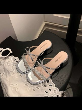 宽胖版~爆闪水钻法式名媛凉拖女小众轻奢粗跟不累脚鞋子大码41-43#凉拖鞋 #夏季凉鞋 #时尚美鞋