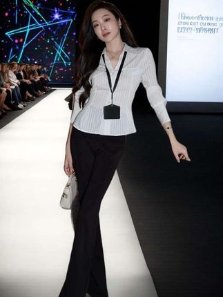 微喇叭休闲简约百搭显瘦休闲裤#时尚简约穿搭 #喇叭裤 #休闲裤