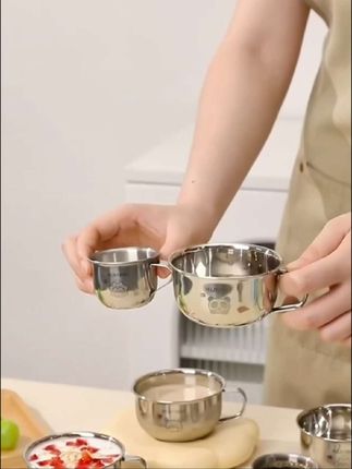 #创作灵感   宝宝防摔学饮杯,让宝宝学会喝水,大小都可选择,小杯喝水,大杯可泡牛奶,还可放宝宝喜欢的水果,一杯多用#学饮杯#牛奶杯#生活小帮手 #打开美好生活