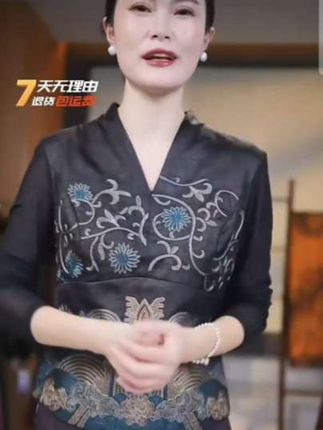 #洋气小衫 #上衣穿搭 #复古风穿搭 #古典美