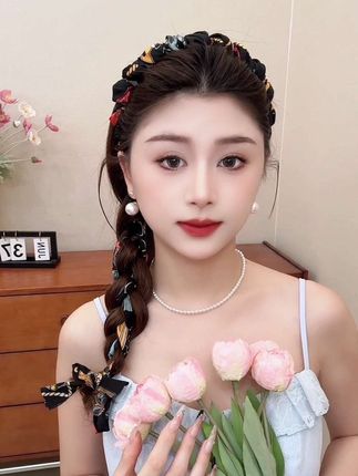#头饰发饰 #头饰搭配 #发箍这样戴好美 #发箍 #这也太好看了