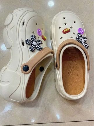 女款厚底洞洞鞋沙滩鞋#洞洞鞋#沙滩鞋