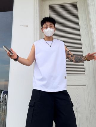 背心,就要穿小袖口,贴合手臂线条,更有型更安全,不走光不尴尬 #小个子穿搭 #无袖背心推荐 #休闲穿搭 #男生穿搭 #健身背心
