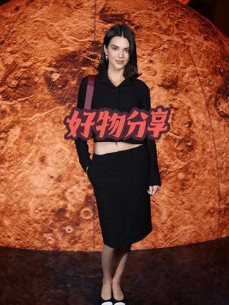 #创作灵感 孩子书桌整天乱糟糟的,入手了这个#360度旋转笔筒 大容量,给孩子养成爱收纳的好习惯#旋转笔筒 #学习用品 #桌面收纳 @抖音热点 @热点小助手 @生活服务热点中心