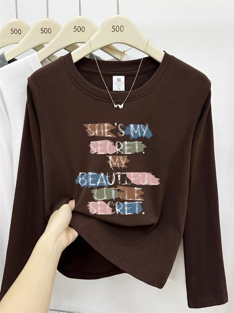 秋冬穿棕色真的太好看了!复古又显白,单穿做内搭都很高级!#解锁微胖梨形的本命穿搭 #秋冬基础款打底合集 #轻松摆脱路人感的韩系穿搭 #打底衫 #显瘦穿搭