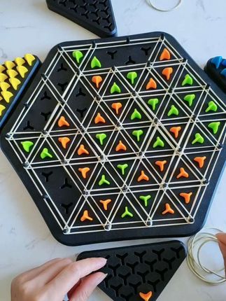 大人孩子都能玩的连锁三角棋,动手又动脑还能锻炼孩子的逻辑思维能力以及观察力#益智玩具 #儿童玩具 #连锁棋 #开发大脑