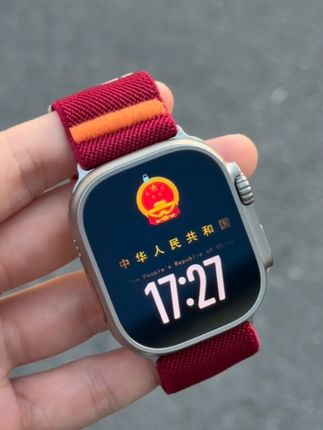 新年戴上这款波尔多红#表带 不得从年头红到年尾!! #applewatch #苹果手表 #手表 #智能穿戴