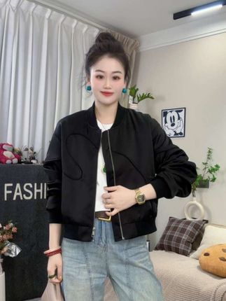 秋季新款2025休闲百搭时尚上衣女短款简约宽松外套秋季女外套#时尚上衣 #外套 #秋季穿搭