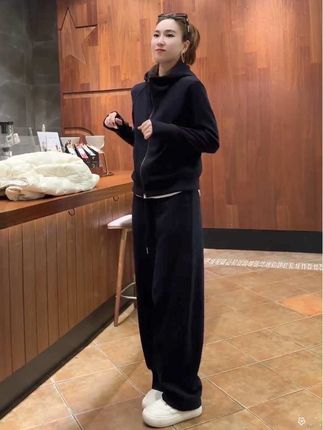 #运动套装 #休闲穿搭 #高级感穿搭 休闲运动套装女2025春秋新款大码宽松开衫卫衣外套阔腿裤两件套 #减龄显瘦穿搭#时髦穿搭@DOU+小助手 @抖加🔥上热门🔥dou+🔥热点宝