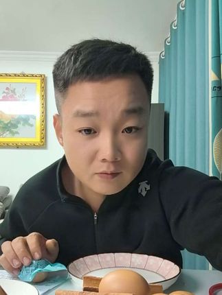 要情绪价值嘞那个哥,你赶紧吧,赶紧来我直播间下单都管啦,我主打一个真实。#活珠子 #内容太过真实