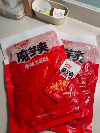 谁还没吃上超大版魔芋爽啊#卫龙超大魔芋爽 #解馋 #追剧小零食 #卫龙魔芋爽 800 500 400g超大包