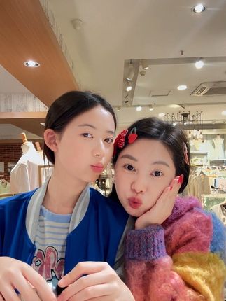 买点生活用品,回家洗个澡,好好睡一觉,缓一缓,明天返校@刘卓