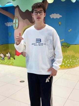 想给男孩选好卫衣?这款圆领绝了!面料柔软,不起球掉色缩水,百搭不挑人。#卫衣 #时尚卫衣 #男生穿搭 #强烈推荐