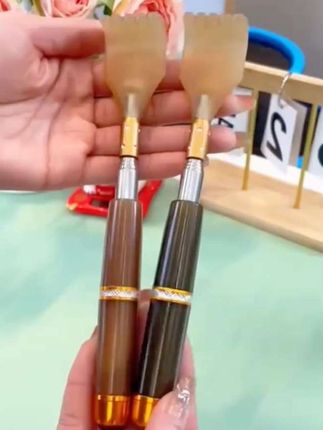 #分享生活小技巧 痒痒挠不求人抓背挠痒神器老头乐可伸缩精品多功能耙子全身挠痒器#痒痒挠 #每日分享 #家用好物 #@DOU+小助手