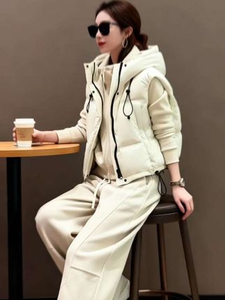 #秋季穿搭 #专柜品质 #休闲减龄穿搭 #时尚套装 #穿出自信穿出美丽 @抖加🔥上热门🔥dou+🔥热点宝