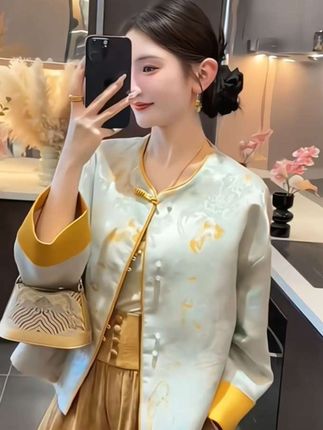 #新中式轻国风复古套装女穿搭一整套提花外套时尚高腰休闲裤两件套#时尚穿搭