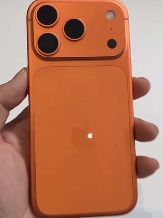 iPhone 17 Pro,专业级旗舰实力爆棚!它搭载A19 Pro芯片,6核CPU搭配6核GPU,图形处理性能大幅提升,还支持硬件级光线追踪 ,配合全新VC均热板散热,高负载场景也能稳定运行,游戏、剪辑都不在话下,实力堪称手机中的“天花板”。#苹果手机 #iphone17pro#强烈推荐 #上热搜 #今日热点