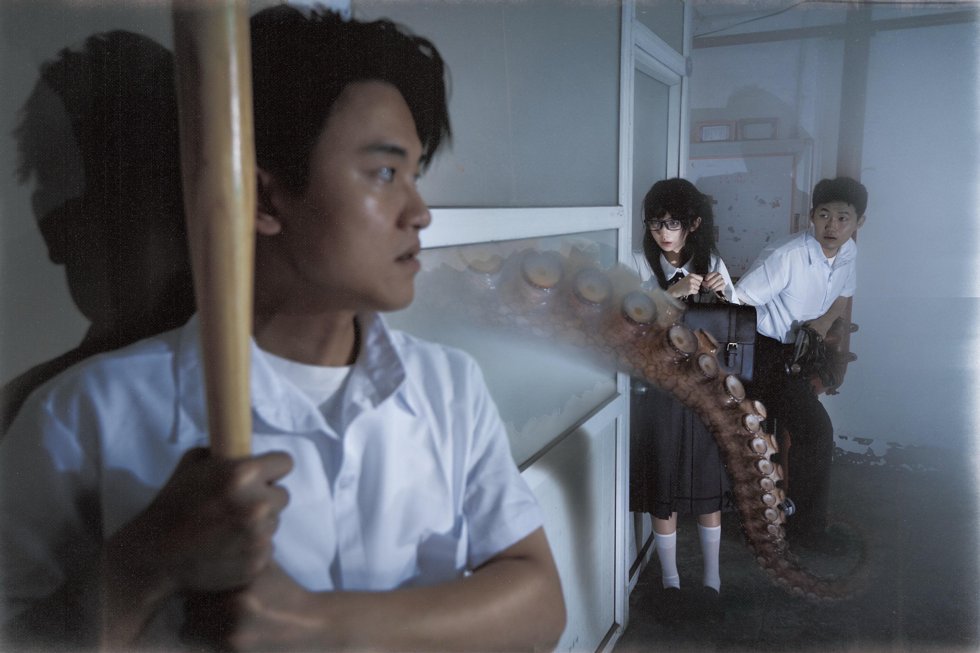 “三名学生在迷雾中失踪”#摄影 #拍照 #写真 #拍出电影感 #我的摄影日记