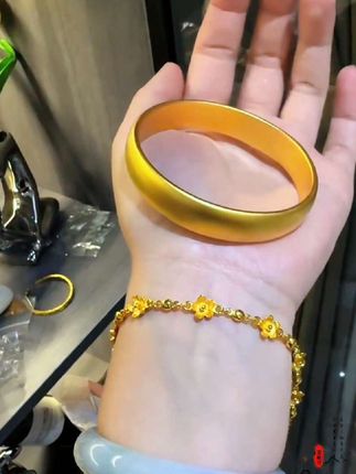 古法经典泥鳅背手镯,合金手镯精工款,这也太好看了吧,姐妹们给我冲,#手镯 #镯子 #手饰 #时尚饰品 #精美饰品