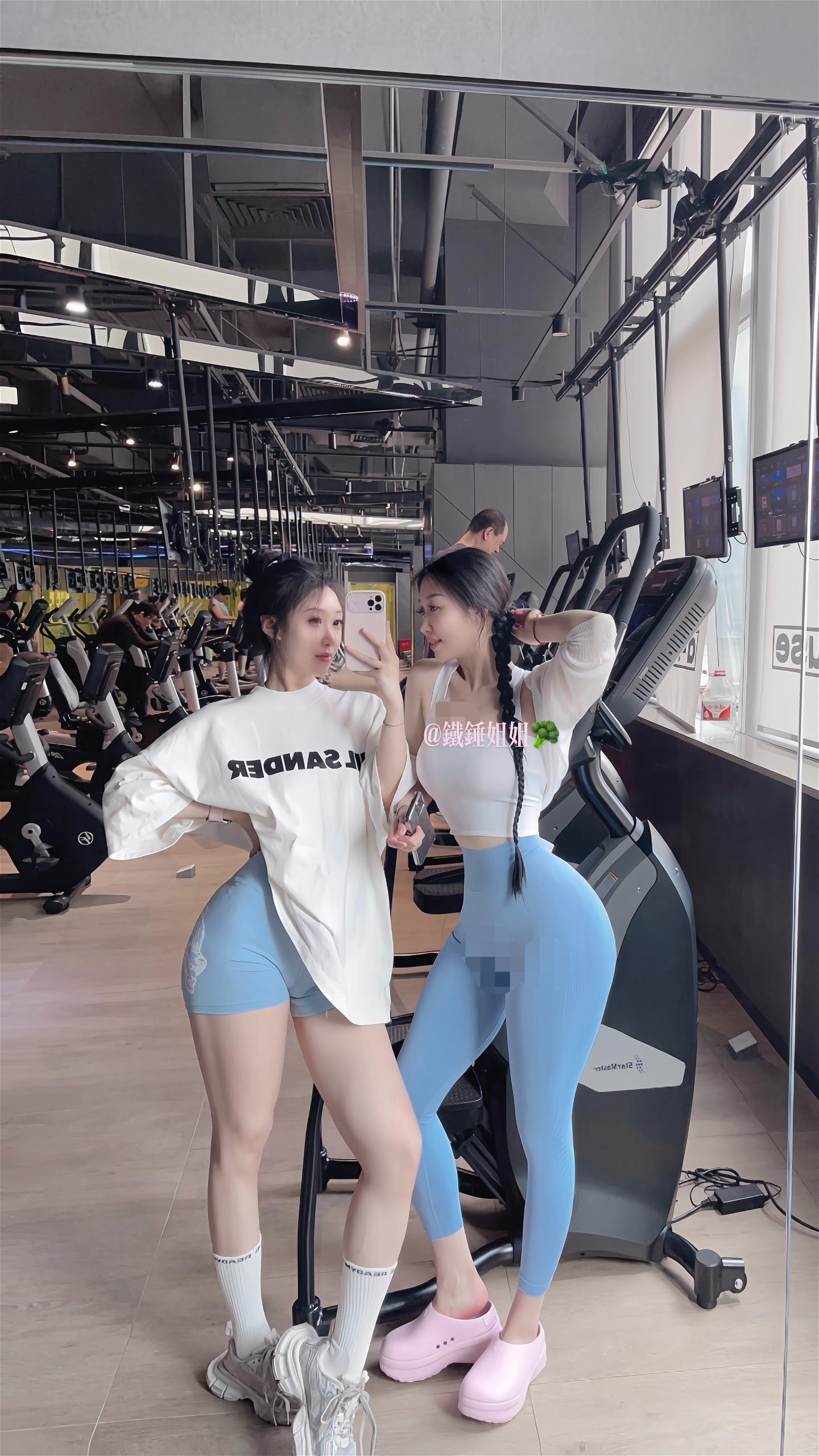 有搭子就是高效健身。#搭档组合 #健身穿搭 #性感小性感