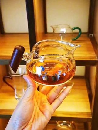 漫佳 木把玻璃公道杯 容量≈300ml#茶具好物推荐 #泡茶神器 #泡茶杯#玻璃杯#公道杯