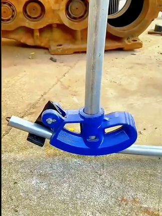 想要快速又整齐地弯曲各种型号的管子,就试试这个手动弯管器吧!它操作简单,只需轻轻一按就能完成工作,不仅省时省力,而且弯曲得很均匀,让你轻松应对各种维修安装问题。它是多功能的,无论你是水管工还是燃气管道工都能用,赶紧点击下方链接把它带走吧!#手动弯管器轻松弯管 #手动弯管器 #五金工具 #弯管器 @DOU+上热门