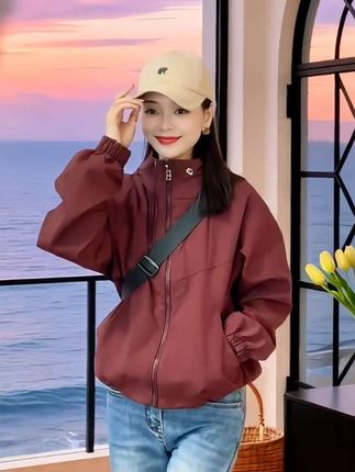 #冲锋衣外套 #棉服 #春秋穿搭 #外套穿搭 #百搭冲锋衣 @DOU+小助手