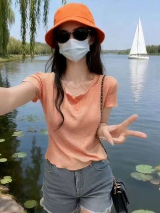 #穿搭 #简单干净的穿搭 #短袖t恤 #T恤 #穿出自己的风格