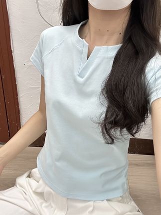 冰蓝色才是夏天的清冷感!显白的配色~ #短袖t恤 #简约穿搭 #夏季穿搭 #百搭t恤