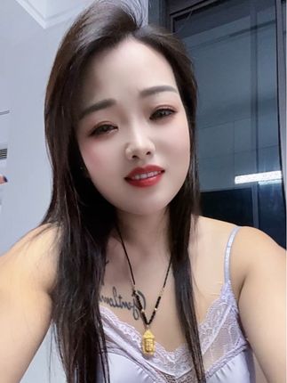 别看我的表情😂#无不良引导正常穿搭