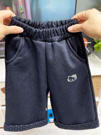 百搭又时尚的直筒裤,还是加绒加厚,软软糯糯巨舒服#童裤 #百搭裤子 #保暖裤 #高品质童装 #加绒牛仔裤
