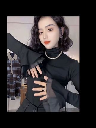 蛇骨纹爆款气质时尚修身喇叭袖设计女神范修身高领设计打底衫潮#每日分享 #打底衫