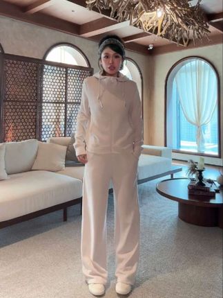 #优雅气质 #时尚气质穿搭 #高端大气 #美不美你说了算 #老杨私服穿达分享